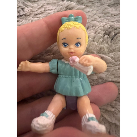 Vintage Playskool Dollhouse Family Baby Girl Doll Purple Outfit Rare EUC - Picture 1 of 7